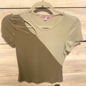 Brand new shirt never worn